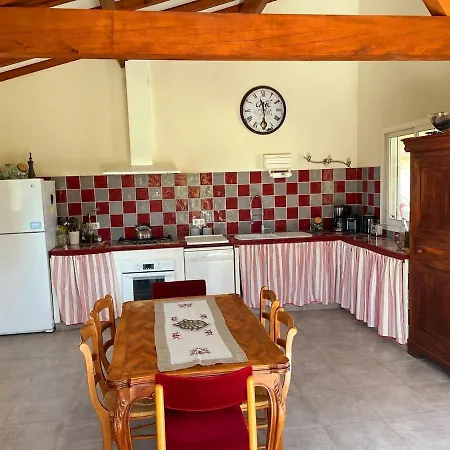 Des Antonins Villa Saint-Gilles (Gard)