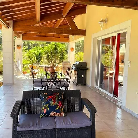 Des Antonins Villa *